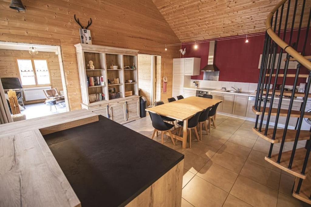Ney Gite Jura Mina Chalet Au Milieu De La Natureヴィラ エクステリア 写真