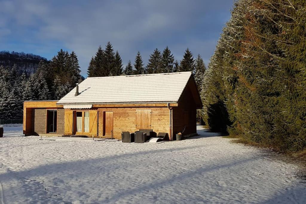 Ney Gite Jura Mina Chalet Au Milieu De La Natureヴィラ エクステリア 写真