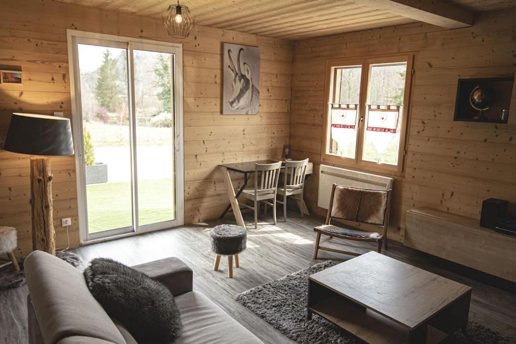 Ney Gite Jura Mina Chalet Au Milieu De La Natureヴィラ エクステリア 写真
