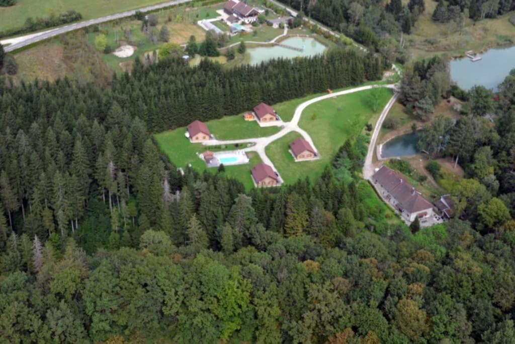Ney Gite Jura Mina Chalet Au Milieu De La Natureヴィラ エクステリア 写真